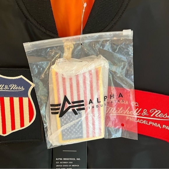 NWT Mitchell & Ness X Alpha Industries MA-1 Flex Bomber Jacket - Picture 5 of 8